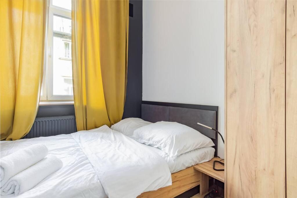 Apartment Jaracza 6 B